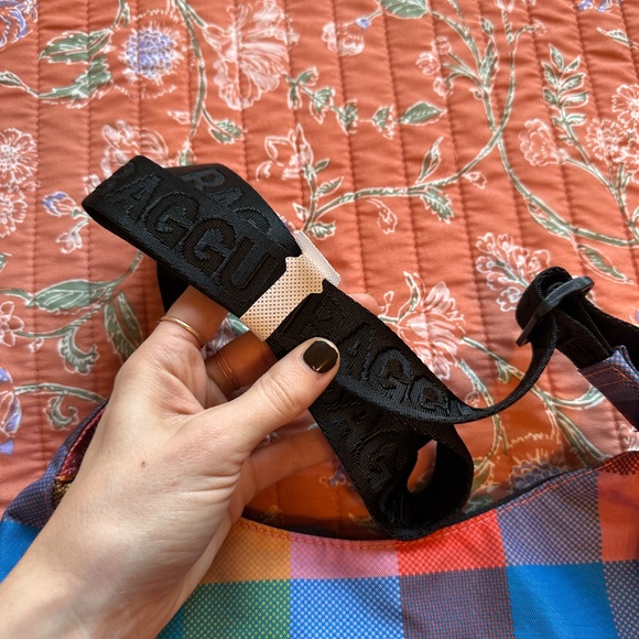 NWT Small Baggu Madras Crescent Bag! - Picture 2 of 6